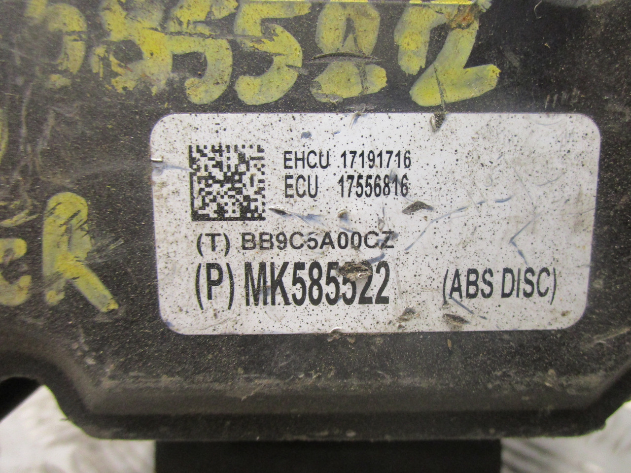 MITSUBISHI FUSO / CANTER ABS PUMP P/NO MK585522 - Peças de freio de Caminhão: foto 2 MITSUBISHI FUSO / CANTER ABS PUMP P/NO MK585522 - Peças de freio de Caminhão: foto 2