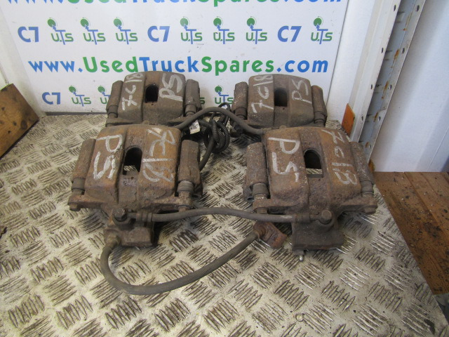 MITSUBISHI FUSO FRONT BRAKE CALIPERS RH/LH/TOP/BOTTOM - Peças de freio de Caminhão: foto 2 MITSUBISHI FUSO FRONT BRAKE CALIPERS RH/LH/TOP/BOTTOM - Peças de freio de Caminhão: foto 2