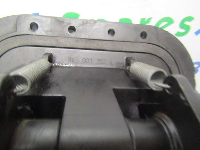 RENAULT MIDLUM DCI PEDAL BOX INC BRAKE VALVE + CLUTCH CYLINDER - Cabine e interior de Caminhão: foto 2 RENAULT MIDLUM DCI PEDAL BOX INC BRAKE VALVE + CLUTCH CYLINDER - Cabine e interior de Caminhão: foto 2