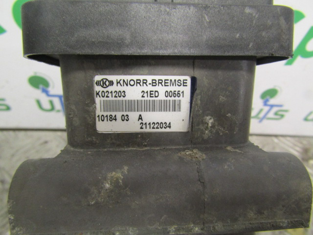 RENAULT MIDLUM DXI EBS BRAKE VALVE ‘KNORR-BREMSE’ P/NO - Peças de freio de Caminhão: foto 3 RENAULT MIDLUM DXI EBS BRAKE VALVE ‘KNORR-BREMSE’ P/NO - Peças de freio de Caminhão: foto 3