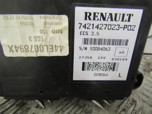RENAULT MIDLUM DXI ECS CONTROL UNIT P/NO 7421427023-PO2 - Sistema elétrico de Caminhão: foto 2 RENAULT MIDLUM DXI ECS CONTROL UNIT P/NO 7421427023-PO2 - Sistema elétrico de Caminhão: foto 2