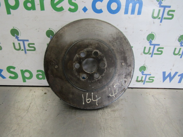 SCANIA 144/164 V8 CRANKSHAFT DAMPER P/NO 1377913 4B 5371 - Motor e peças de Caminhão: foto 1 SCANIA 144/164 V8 CRANKSHAFT DAMPER P/NO 1377913 4B 5371 - Motor e peças de Caminhão: foto 1