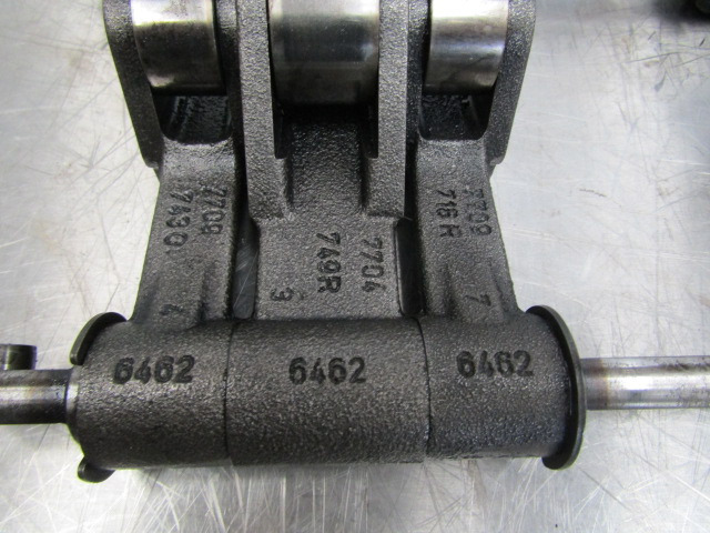 SCANIA 144/164 V8 ROCKERSHAFT P/NO 6462/77097430 - Motor e peças de Caminhão: foto 1 SCANIA 144/164 V8 ROCKERSHAFT P/NO 6462/77097430 - Motor e peças de Caminhão: foto 1