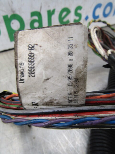 VOLVO FH13A ECU / FUSEBOARD HARNESS P/NO 20969699 / 02 - Centralina electrónica de Caminhão: foto 3 VOLVO FH13A ECU / FUSEBOARD HARNESS P/NO 20969699 / 02 - Centralina electrónica de Caminhão: foto 3