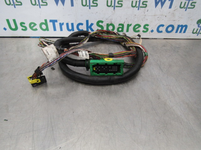 VOLVO FH13A ECU / FUSEBOARD HARNESS P/NO 20969699 / 02 - Centralina electrónica de Caminhão: foto 1 VOLVO FH13A ECU / FUSEBOARD HARNESS P/NO 20969699 / 02 - Centralina electrónica de Caminhão: foto 1