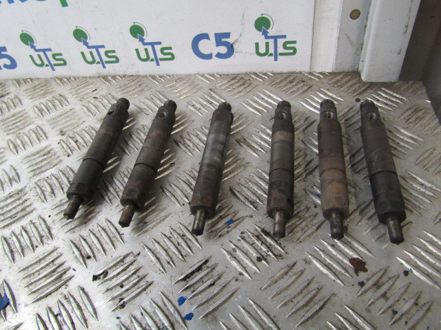 VOLVO FLE D6B 220/250 BOSCH INJECTORS P/NO 0432191405 - Fornecimento de combustível de Caminhão: foto 1 VOLVO FLE D6B 220/250 BOSCH INJECTORS P/NO 0432191405 - Fornecimento de combustível de Caminhão: foto 1