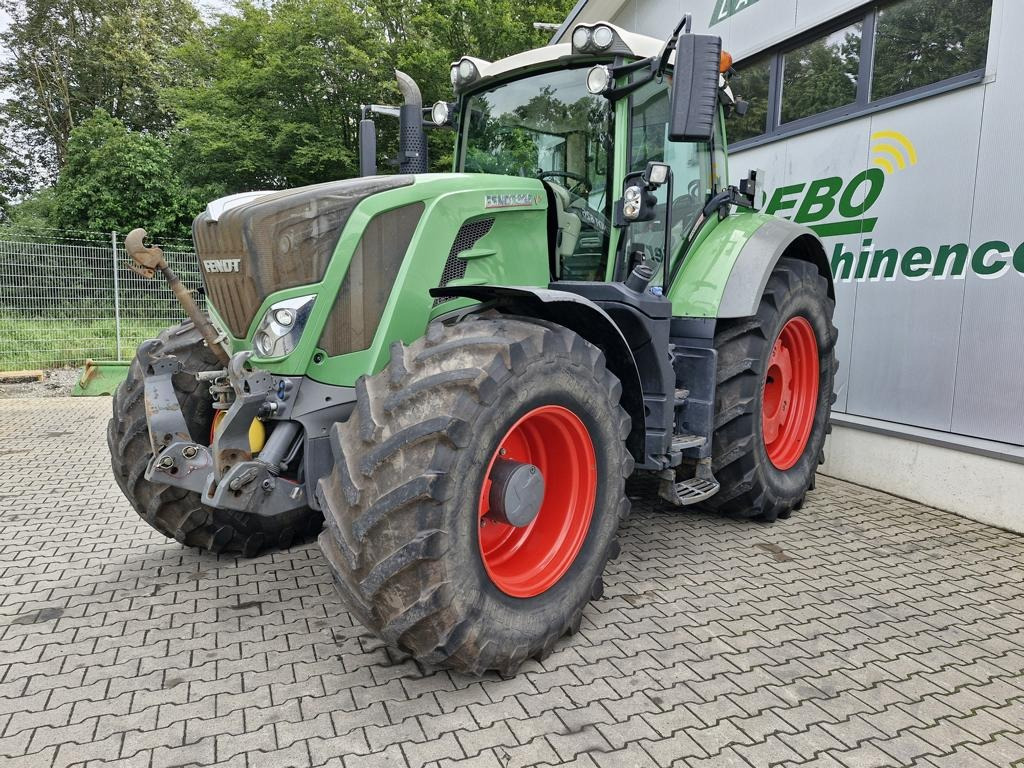 Fendt 826 VARIO PROFI PLUS - Trator: foto 1 Fendt 826 VARIO PROFI PLUS - Trator: foto 1