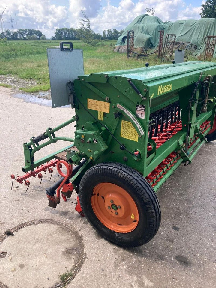 Hassia Euro 300/29 - Maquina para lavrar a terra: foto 5 Hassia Euro 300/29 - Maquina para lavrar a terra: foto 5