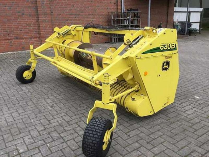 John Deere 630 B - Acessórios para Colhedora de forragem: foto 1 John Deere 630 B - Acessórios para Colhedora de forragem: foto 1