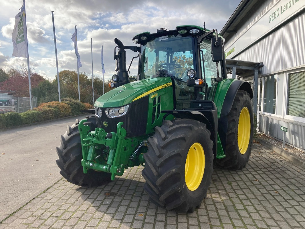 John Deere TRAKTOR 6120M MIT KABINE - Trator: foto 1 John Deere TRAKTOR 6120M MIT KABINE - Trator: foto 1