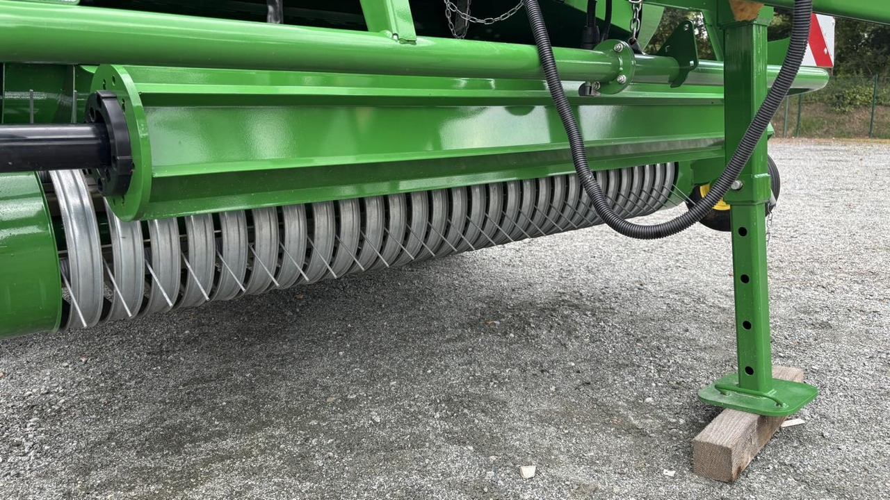 John Deere V461M - PAKET FÜR RUNDBALLENPR - Empacotador de fardos: foto 3 John Deere V461M - PAKET FÜR RUNDBALLENPR - Empacotador de fardos: foto 3