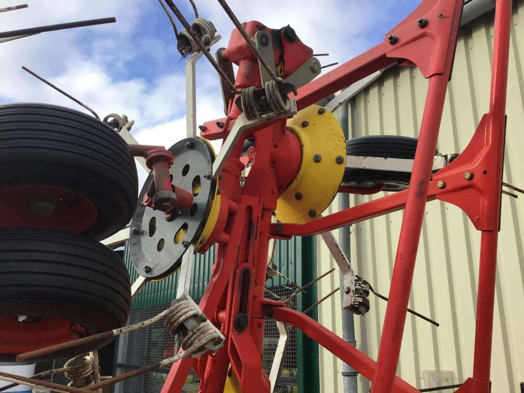 Pöttinger HIT 910 NZ - Ancinho enleirador: foto 5 Pöttinger HIT 910 NZ - Ancinho enleirador: foto 5