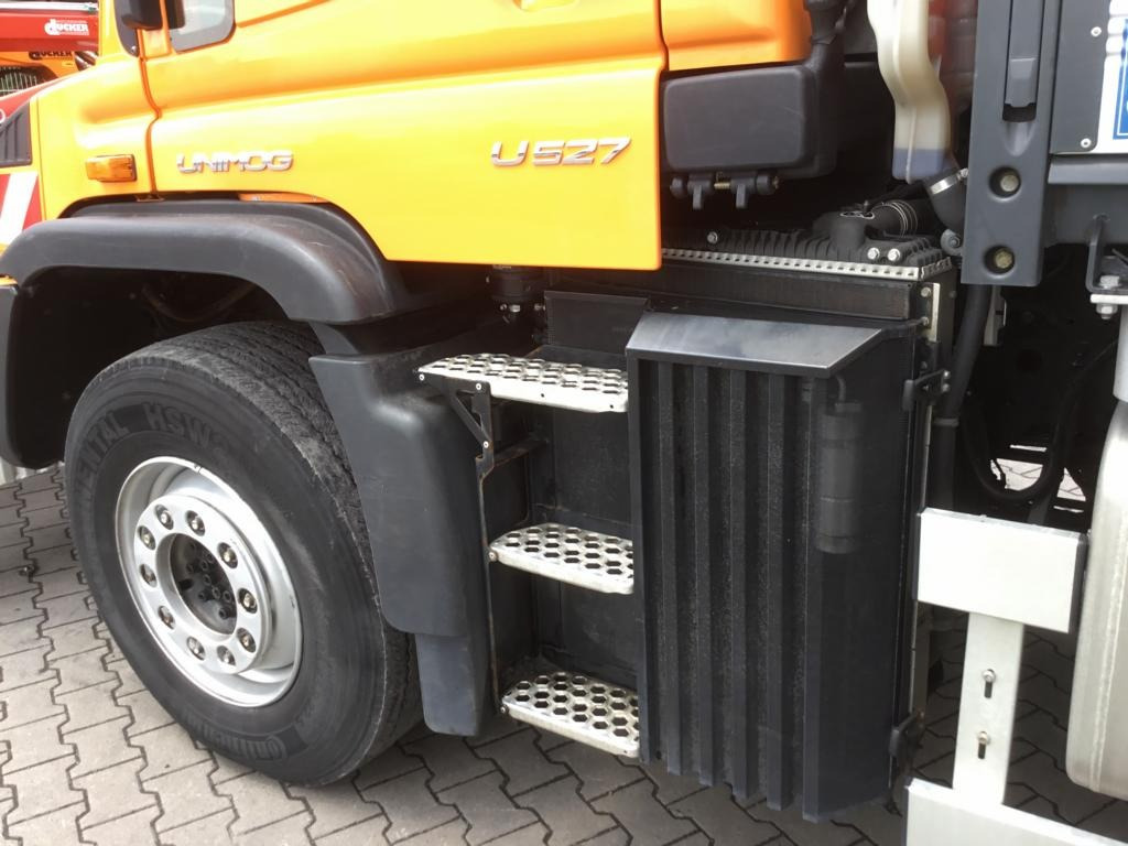 Veículo municipal/ Especial Mercedes-Benz UNIMOG U 527: foto 22