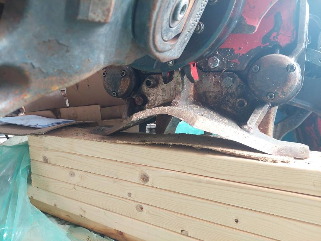 Cabeçote direcional Komatsu 365.1: foto 10 Cabeçote direcional Komatsu 365.1: foto 10