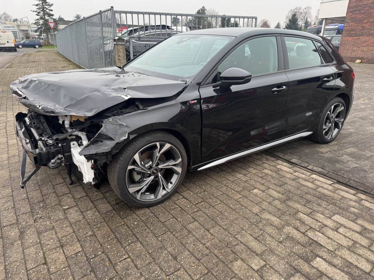 Audi A3 Sportback 35 TDI S line 32.000 KM S-TRONIC Audi A3 Sportback 35 TDI S line 32.000 KM S-TRONIC - Sedã: foto 2 Audi A3 Sportback 35 TDI S line 32.000 KM S-TRONIC Audi A3 Sportback 35 TDI S line 32.000 KM S-TRONIC - Sedã: foto 2