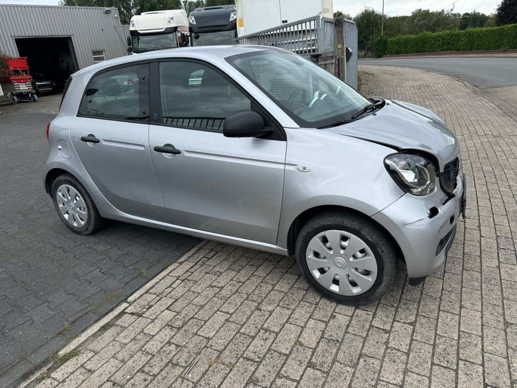 Smart ForFour forfour electric drive / EQ - Automóvel: foto 3 Smart ForFour forfour electric drive / EQ - Automóvel: foto 3
