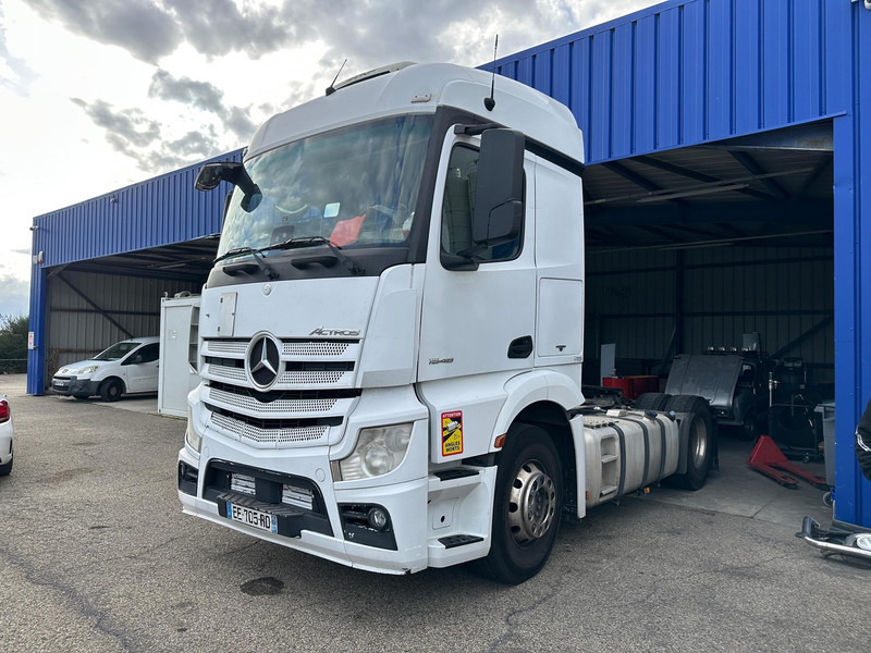 Mercedes-Benz Actros - Tractor: foto 1 Mercedes-Benz Actros - Tractor: foto 1