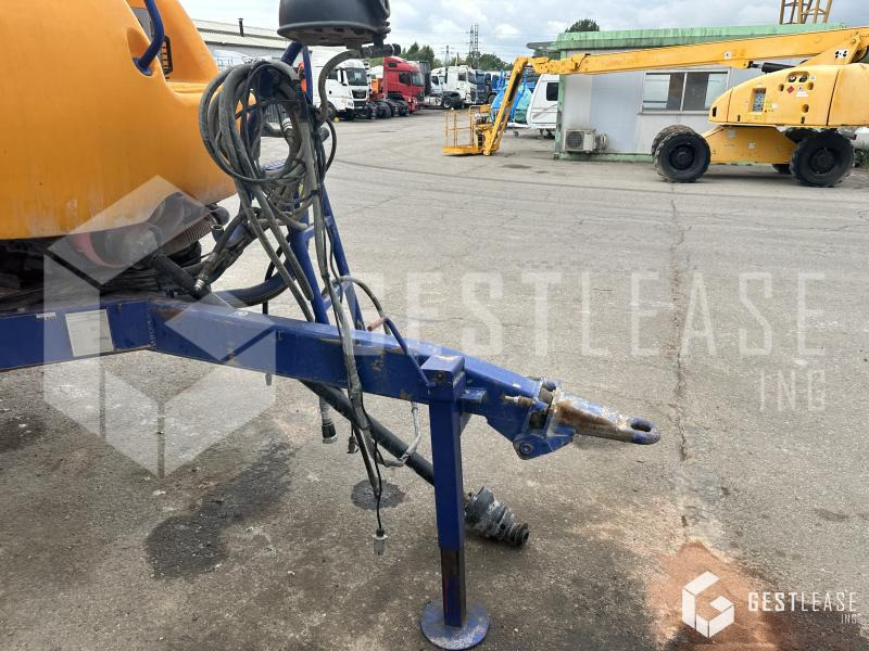 Caruelle Olympia 250S - Pulverizador de arrastar: foto 5 Caruelle Olympia 250S - Pulverizador de arrastar: foto 5