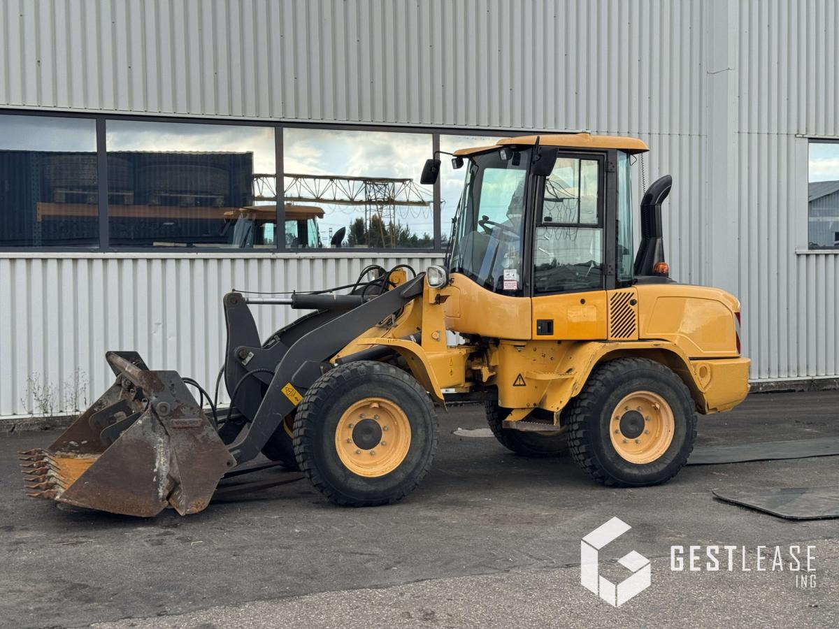 Volvo L30G - Carregadeira de rodas: foto 1 Volvo L30G - Carregadeira de rodas: foto 1