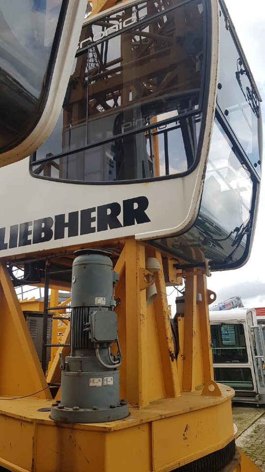 Liebherr 140 EC-H Litronic 2008 - Guindaste de torre: foto 2 Liebherr 140 EC-H Litronic 2008 - Guindaste de torre: foto 2