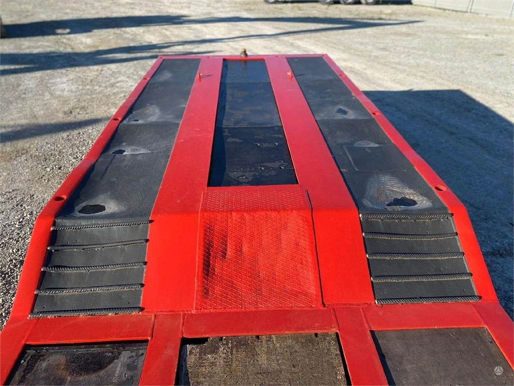 Hako Gooseneck lowbed , axle lift - Semireboque baixa: foto 4 Hako Gooseneck lowbed , axle lift - Semireboque baixa: foto 4