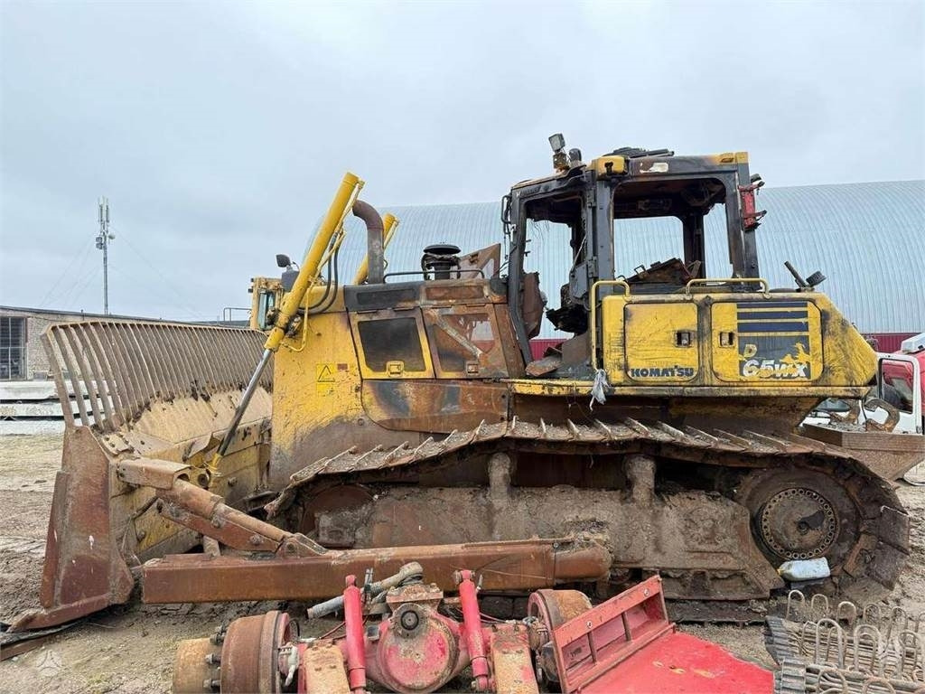 Komatsu D65WX-18 - Buldôzer: foto 2 Komatsu D65WX-18 - Buldôzer: foto 2