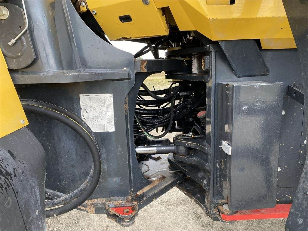 Locação de Komatsu WA 480-6  Komatsu WA 480-6: foto 18