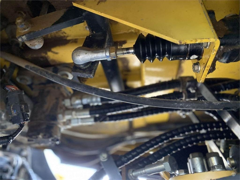 Locação de Komatsu WA 480-6  Komatsu WA 480-6: foto 23