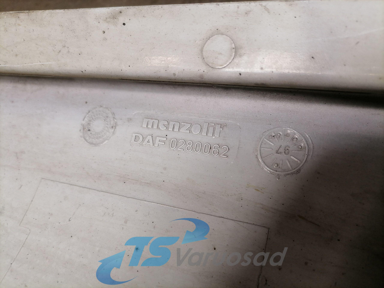 DAF Cab corner 0280062 - Grade radiador de Caminhão: foto 5 DAF Cab corner 0280062 - Grade radiador de Caminhão: foto 5