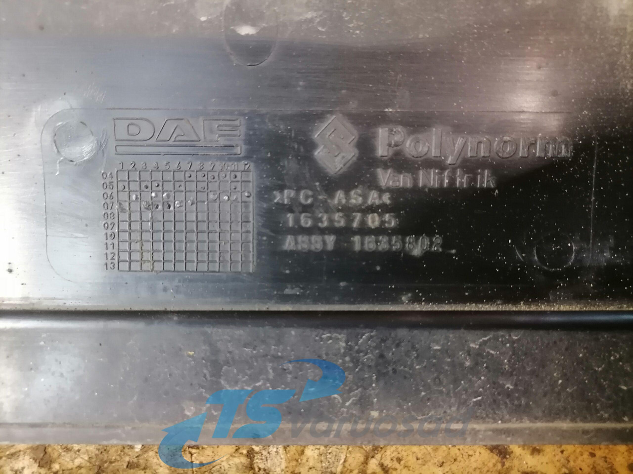 DAF Grille panel 1635802 - Grade radiador de Caminhão: foto 3 DAF Grille panel 1635802 - Grade radiador de Caminhão: foto 3