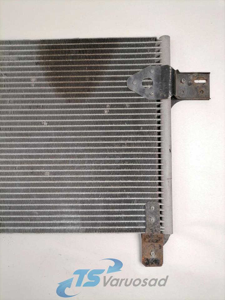MAN A/C radiator 81619200030 - Aquecimento/ Ventilação de Caminhão: foto 4 MAN A/C radiator 81619200030 - Aquecimento/ Ventilação de Caminhão: foto 4