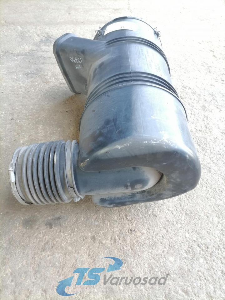 MAN Air filter housing 81084006022 - Sistema de admissão de ar de Caminhão: foto 2 MAN Air filter housing 81084006022 - Sistema de admissão de ar de Caminhão: foto 2