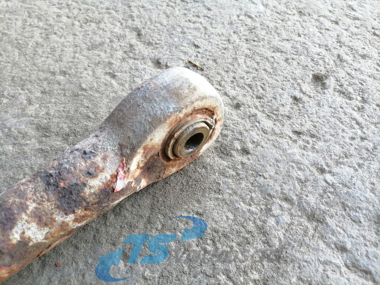 MAN Anti-roll bar 81437156074 - Barra estabilizadora de Caminhão: foto 2 MAN Anti-roll bar 81437156074 - Barra estabilizadora de Caminhão: foto 2