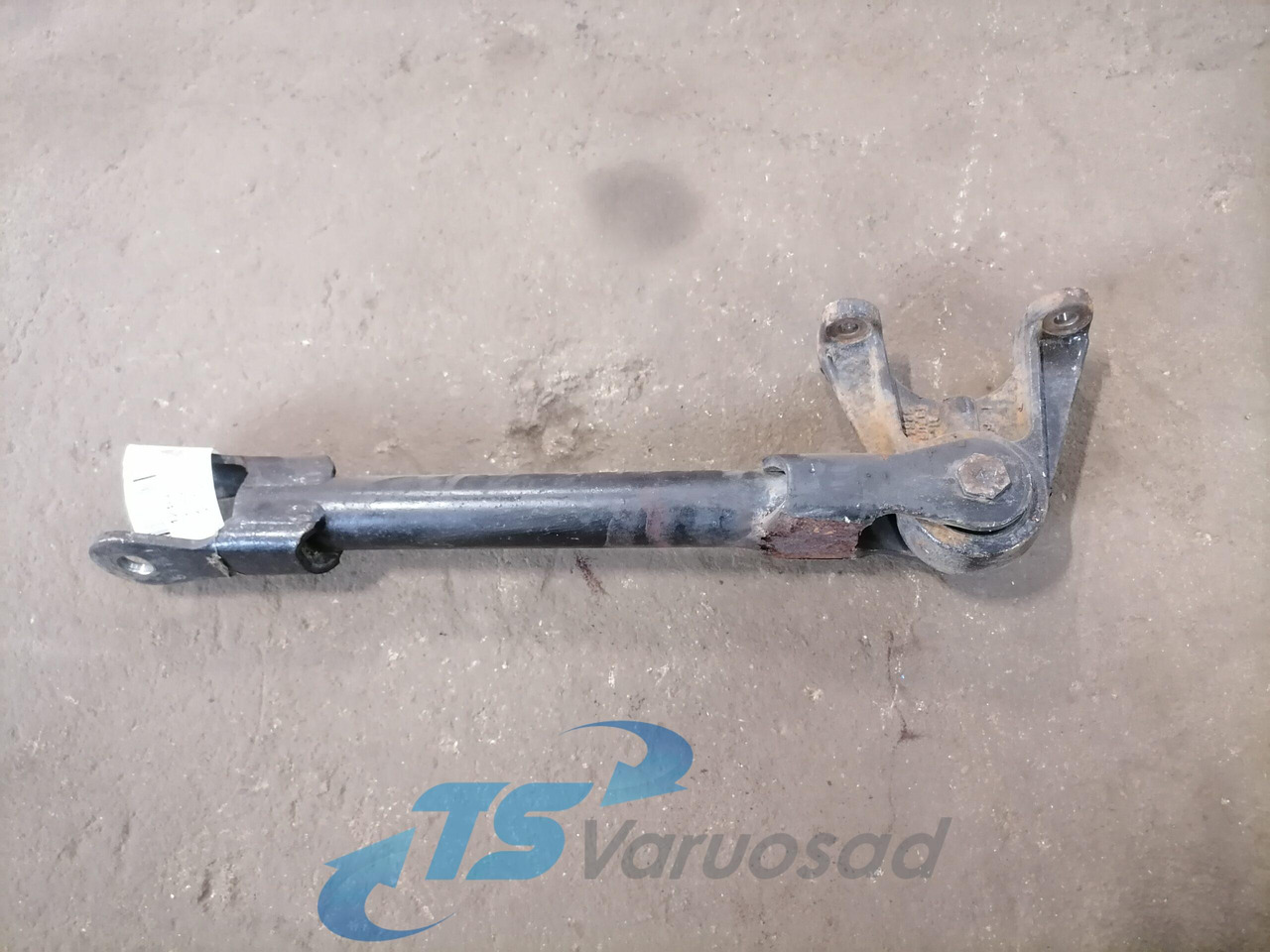 MAN Anti roll bar bracket 81437185111 - Barra estabilizadora de Caminhão: foto 2 MAN Anti roll bar bracket 81437185111 - Barra estabilizadora de Caminhão: foto 2