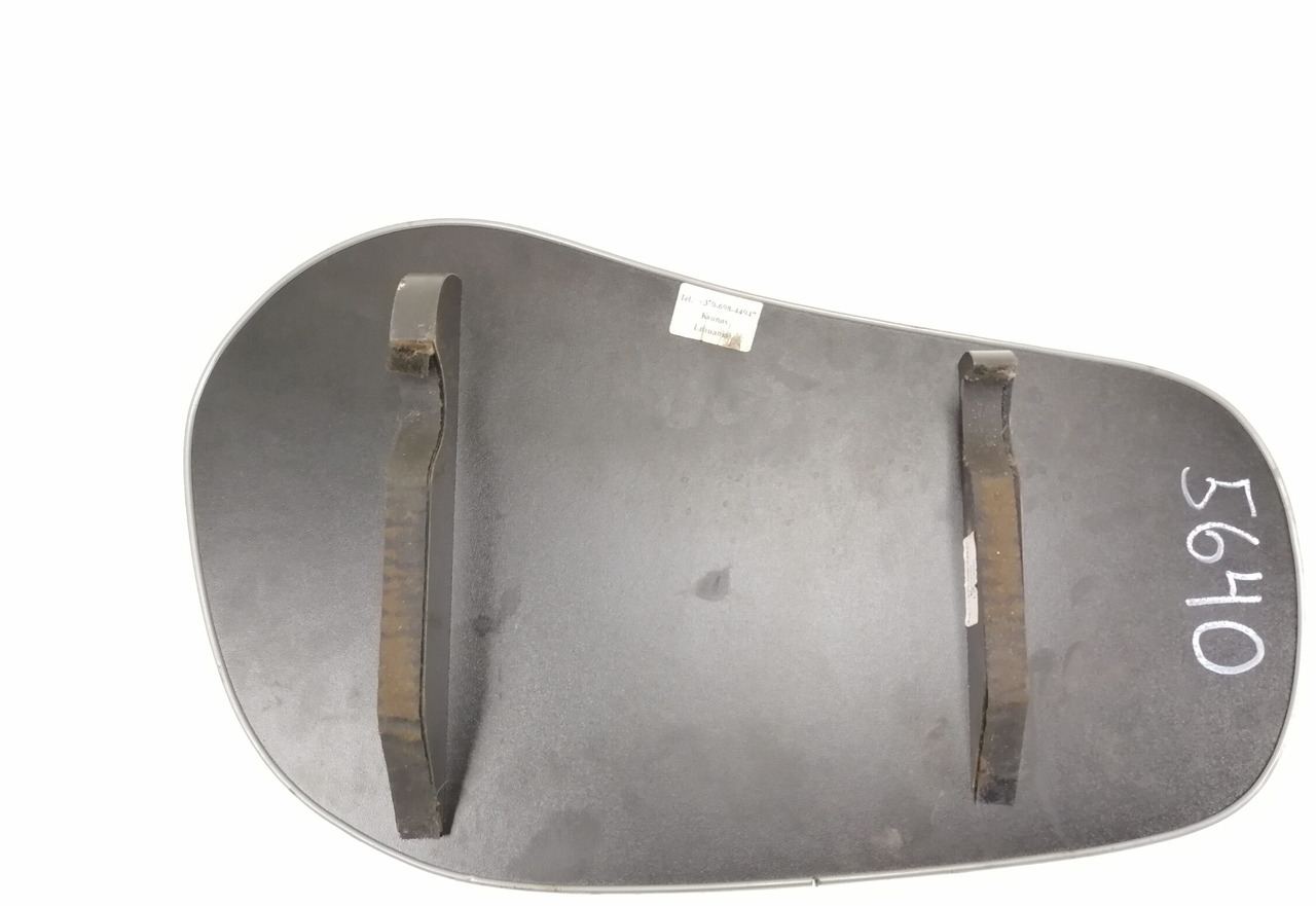 MAN Armatuurlaua pealne lisalaud - Peça universal de Caminhão: foto 2 MAN Armatuurlaua pealne lisalaud - Peça universal de Caminhão: foto 2