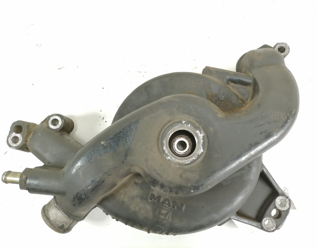MAN Cooling pump 51065007065 - Bomba de refrigeração de Caminhão: foto 4 MAN Cooling pump 51065007065 - Bomba de refrigeração de Caminhão: foto 4