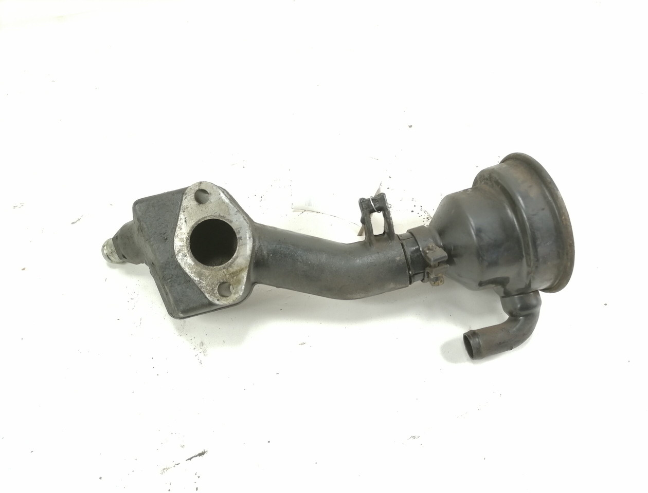 MAN Crankcase Ventilation Pipe 51018023047 - Cárter de Caminhão: foto 4 MAN Crankcase Ventilation Pipe 51018023047 - Cárter de Caminhão: foto 4