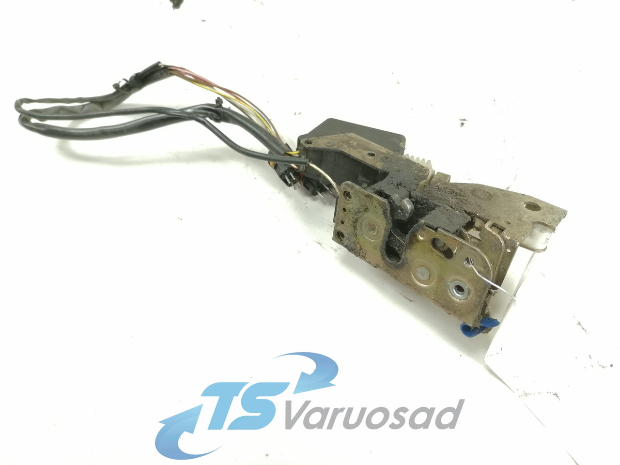 MAN Door lock 81626806122 - Porta e peças de Caminhão: foto 1 MAN Door lock 81626806122 - Porta e peças de Caminhão: foto 1