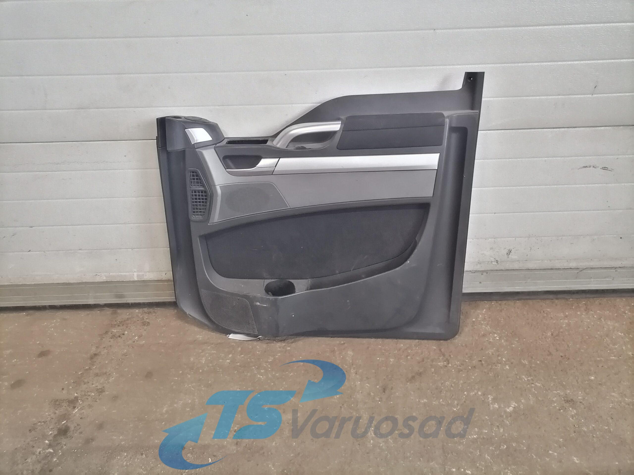 MAN Door trim panel 81626306110 - Porta e peças de Caminhão: foto 1 MAN Door trim panel 81626306110 - Porta e peças de Caminhão: foto 1