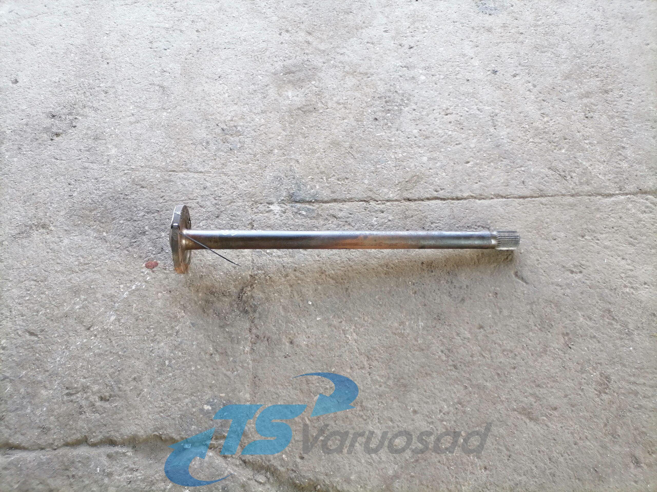 MAN Drive shaft 81355020136 - Eixo cardan de Caminhão: foto 1 MAN Drive shaft 81355020136 - Eixo cardan de Caminhão: foto 1