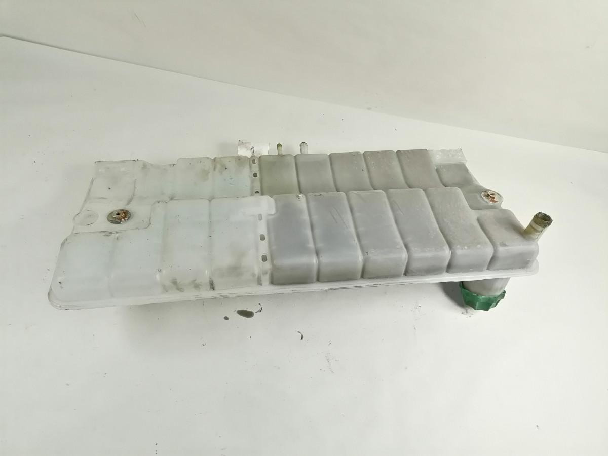 MAN Expansion tank 81061026203 - Peça universal de Caminhão: foto 3 MAN Expansion tank 81061026203 - Peça universal de Caminhão: foto 3