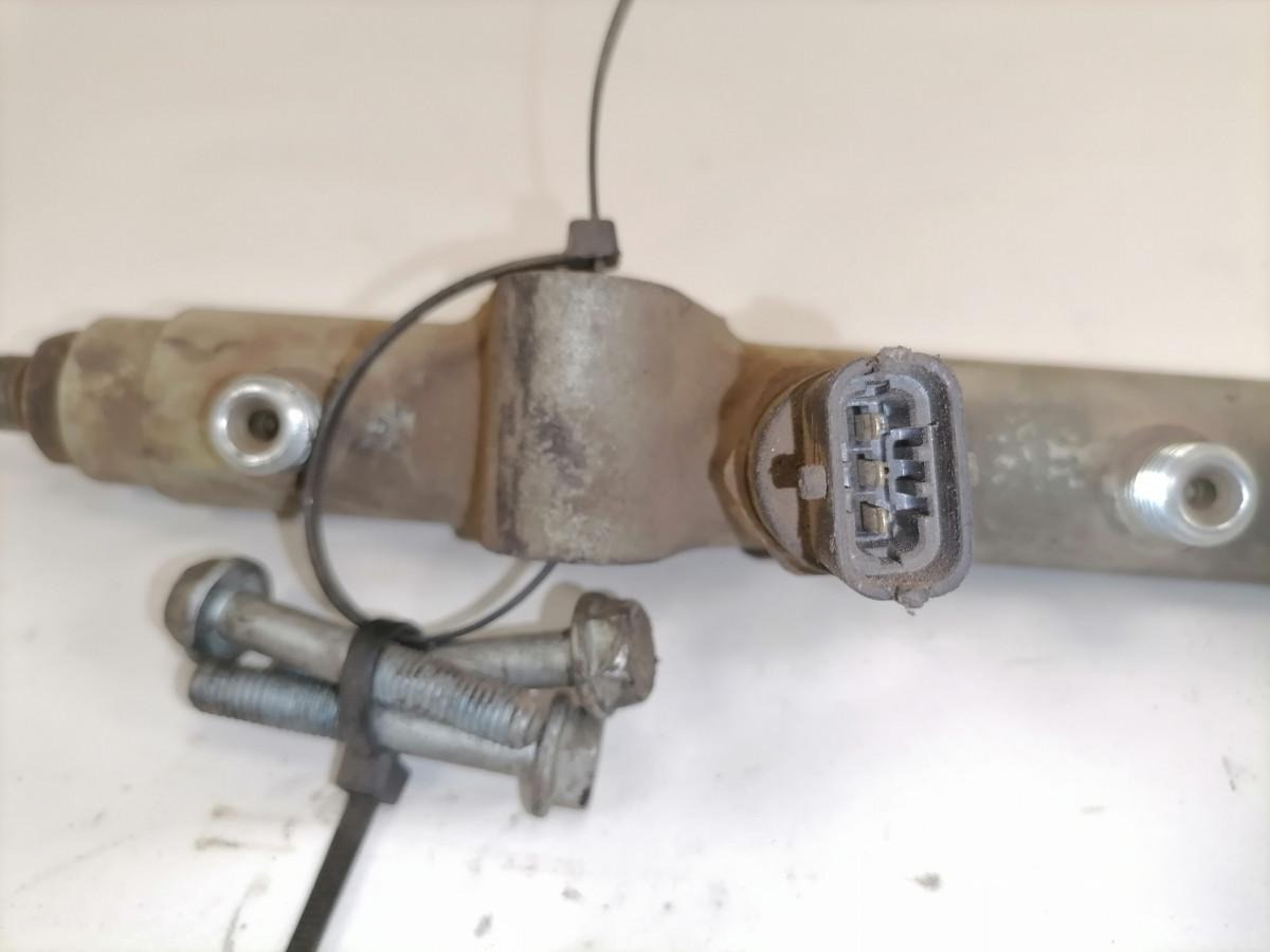 MAN Fuel collector 51103116058 - Fornecimento de combustível de Caminhão: foto 3 MAN Fuel collector 51103116058 - Fornecimento de combustível de Caminhão: foto 3