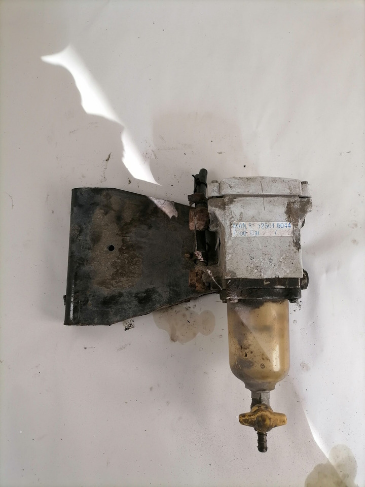 MAN Fuel separator 81125016044 - Filtro de combustível de Caminhão: foto 2 MAN Fuel separator 81125016044 - Filtro de combustível de Caminhão: foto 2