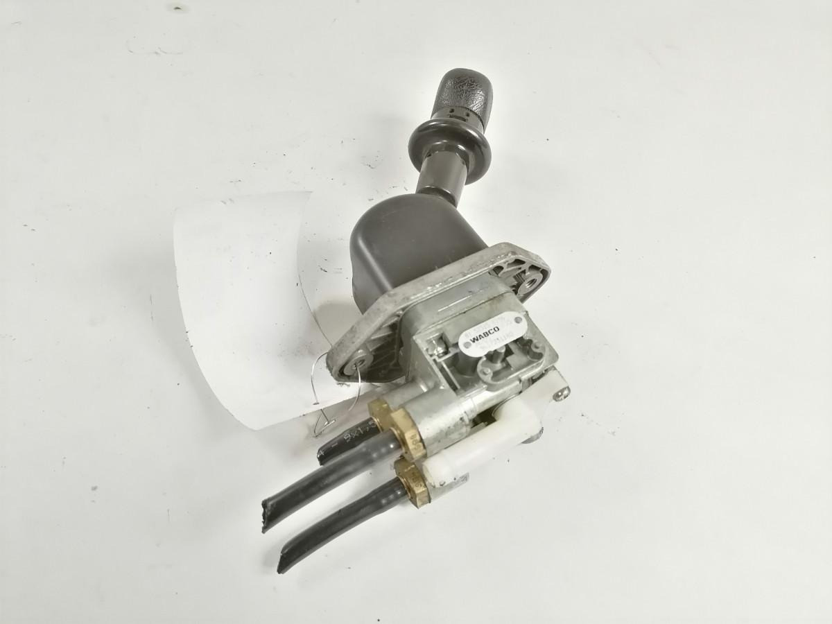 MAN Handbrake control lever 81523156156 - Peça universal de Caminhão: foto 2 MAN Handbrake control lever 81523156156 - Peça universal de Caminhão: foto 2
