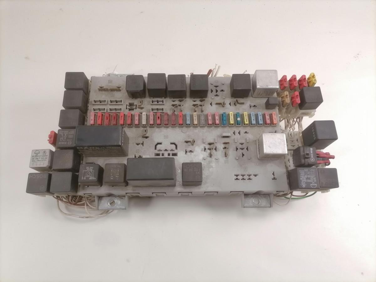 MAN Kaitsmepaneel 81254446060 - Fusível de Caminhão: foto 3 MAN Kaitsmepaneel 81254446060 - Fusível de Caminhão: foto 3