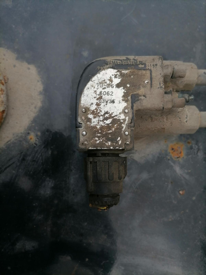 MAN Kütusepaak 400L 81122015554 - Tanque de combustível de Caminhão: foto 2 MAN Kütusepaak 400L 81122015554 - Tanque de combustível de Caminhão: foto 2