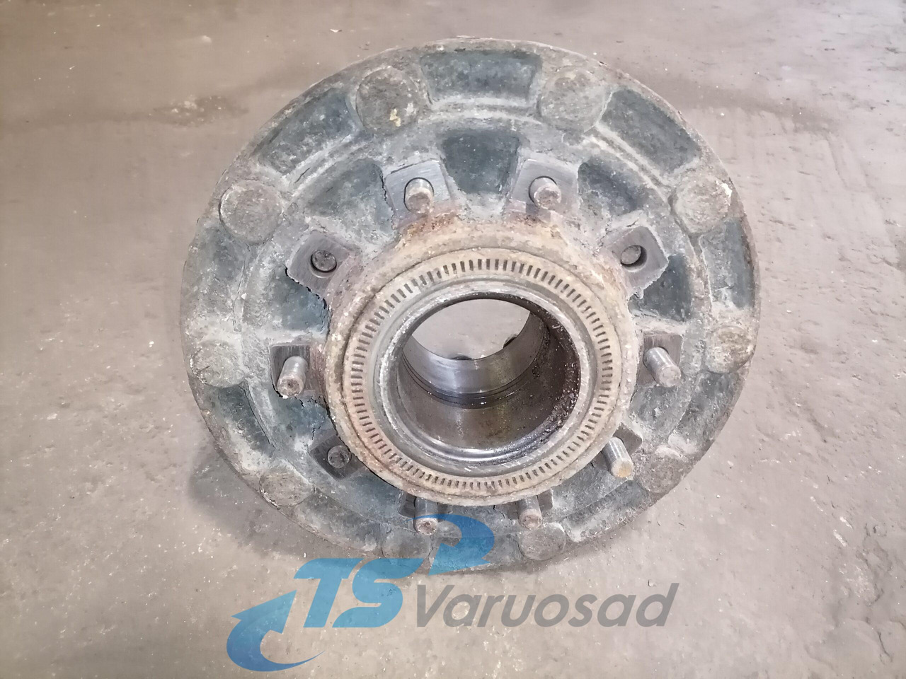MAN Rear axel hub 81357010155 - Cubo de roda de Caminhão: foto 2 MAN Rear axel hub 81357010155 - Cubo de roda de Caminhão: foto 2