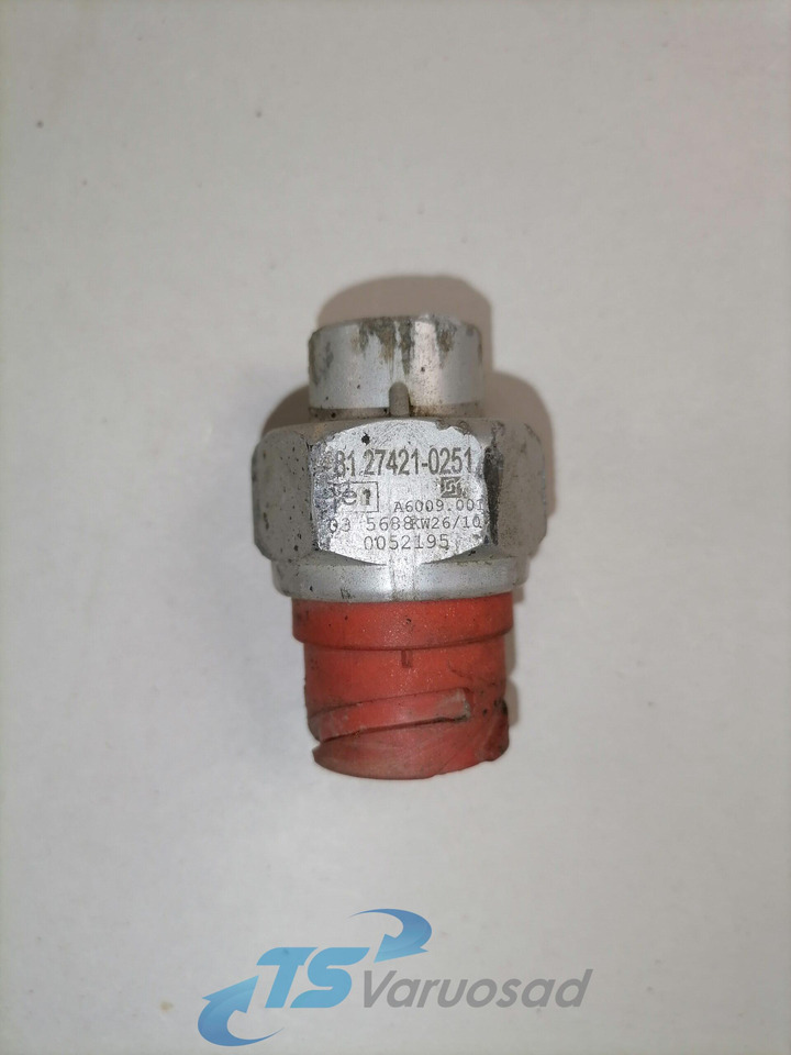 MAN Sensor, air pressure 81274210251 - Sensor de Caminhão: foto 3 MAN Sensor, air pressure 81274210251 - Sensor de Caminhão: foto 3