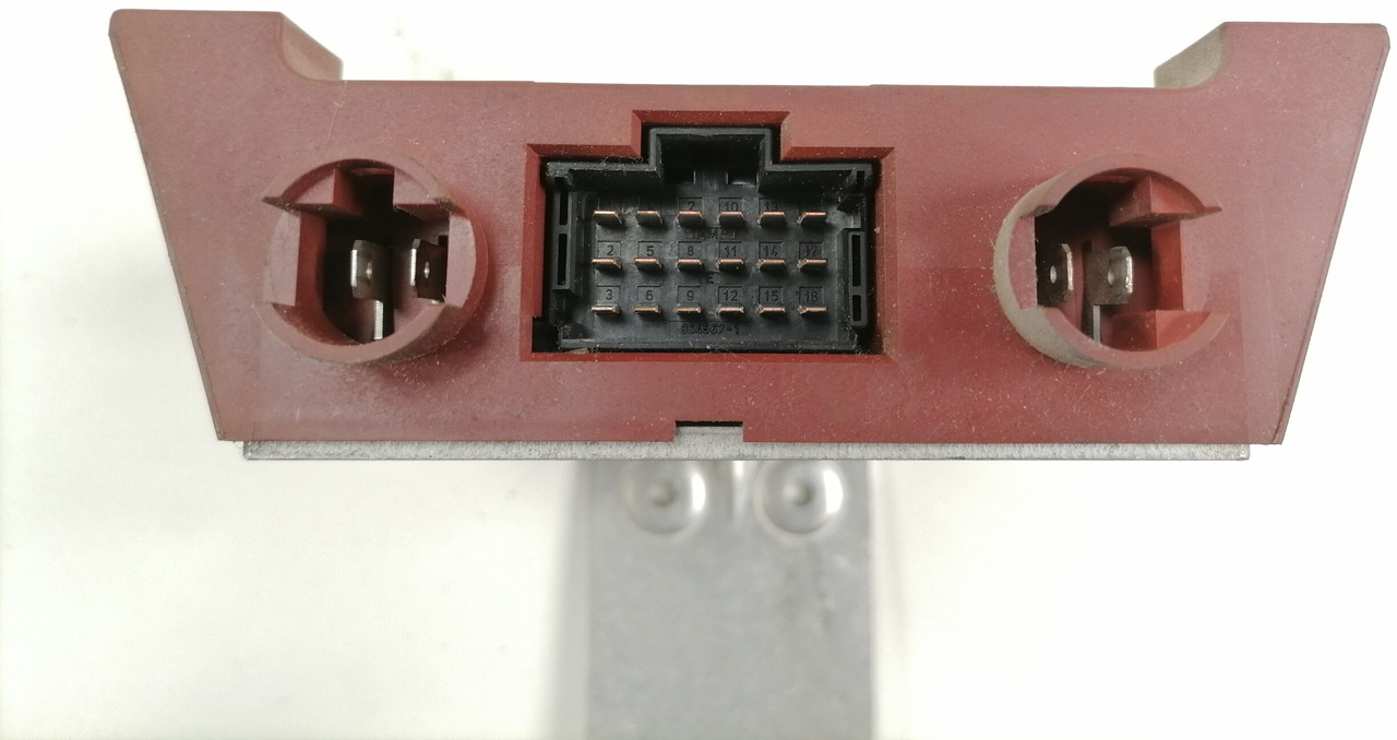 MAN Voltage converter 81259070309 - Sistema elétrico de Caminhão: foto 2 MAN Voltage converter 81259070309 - Sistema elétrico de Caminhão: foto 2