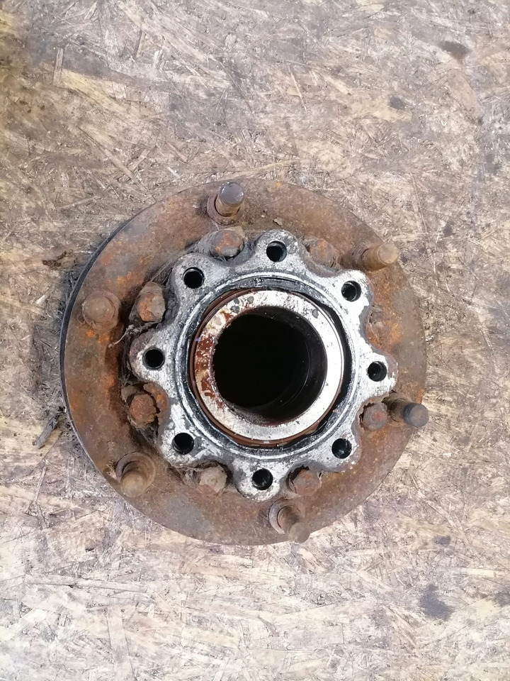 MB Atego truck with wheel hub A9703560301 - Peça universal de Caminhão: foto 4 MB Atego truck with wheel hub A9703560301 - Peça universal de Caminhão: foto 4